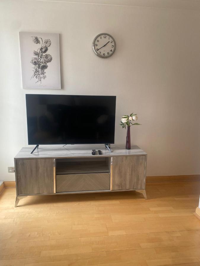 Cozy Two Bedroom Flat In The Heart Of London Exterior photo